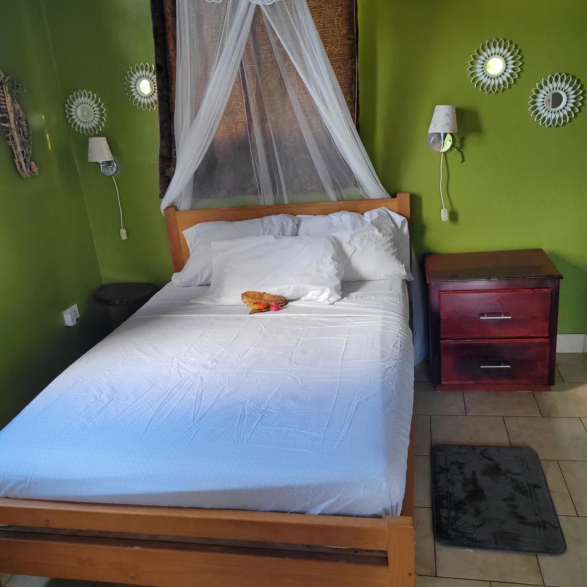 Jacoway Inn Calibishie Bagian luar foto