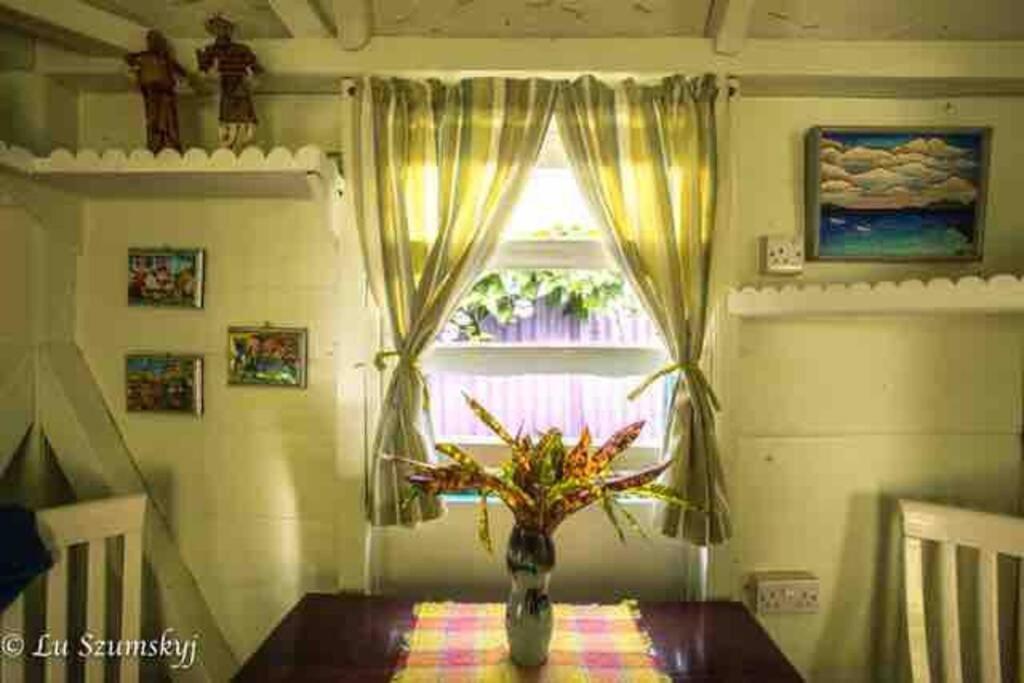 Jacoway Inn Calibishie Bagian luar foto
