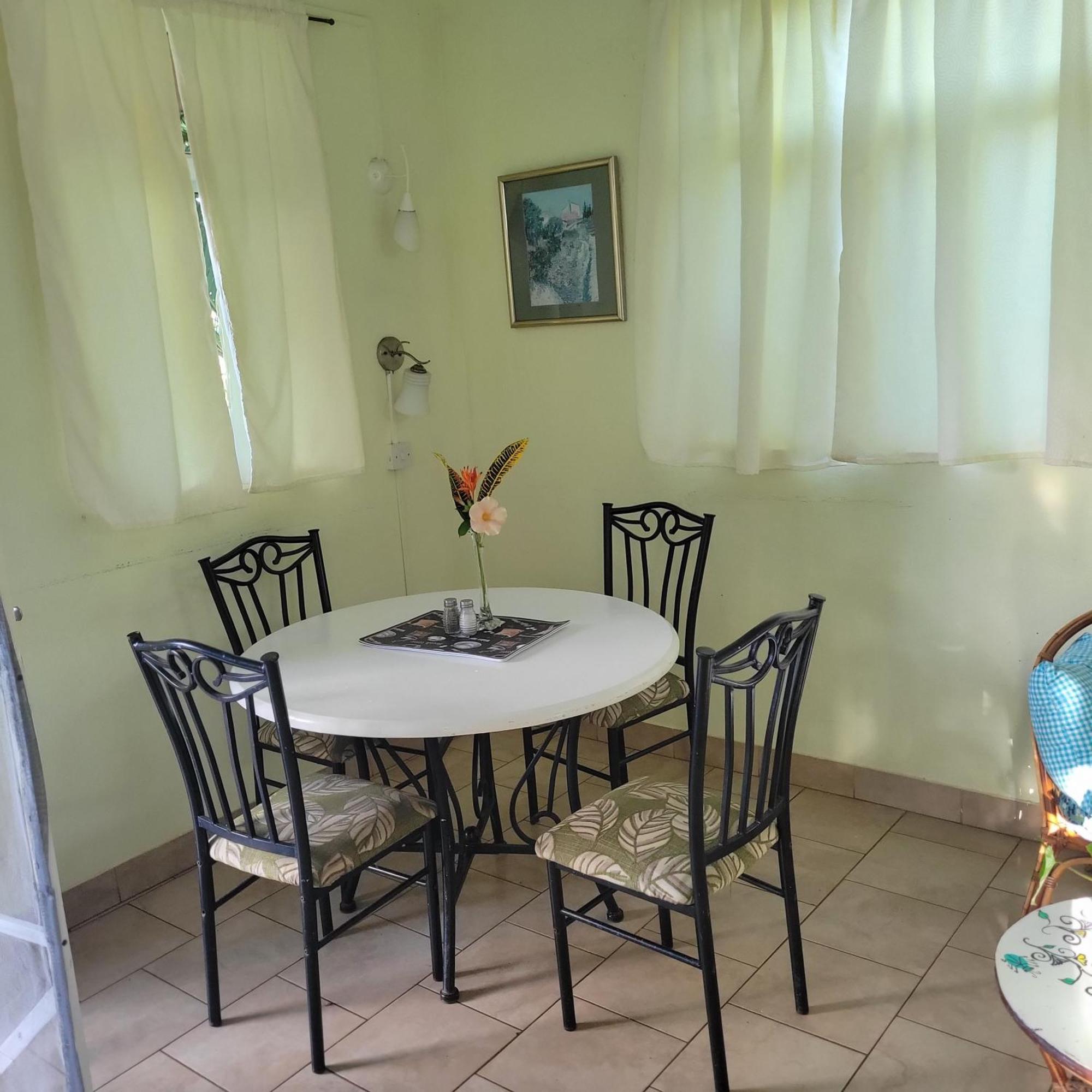 Jacoway Inn Calibishie Bagian luar foto
