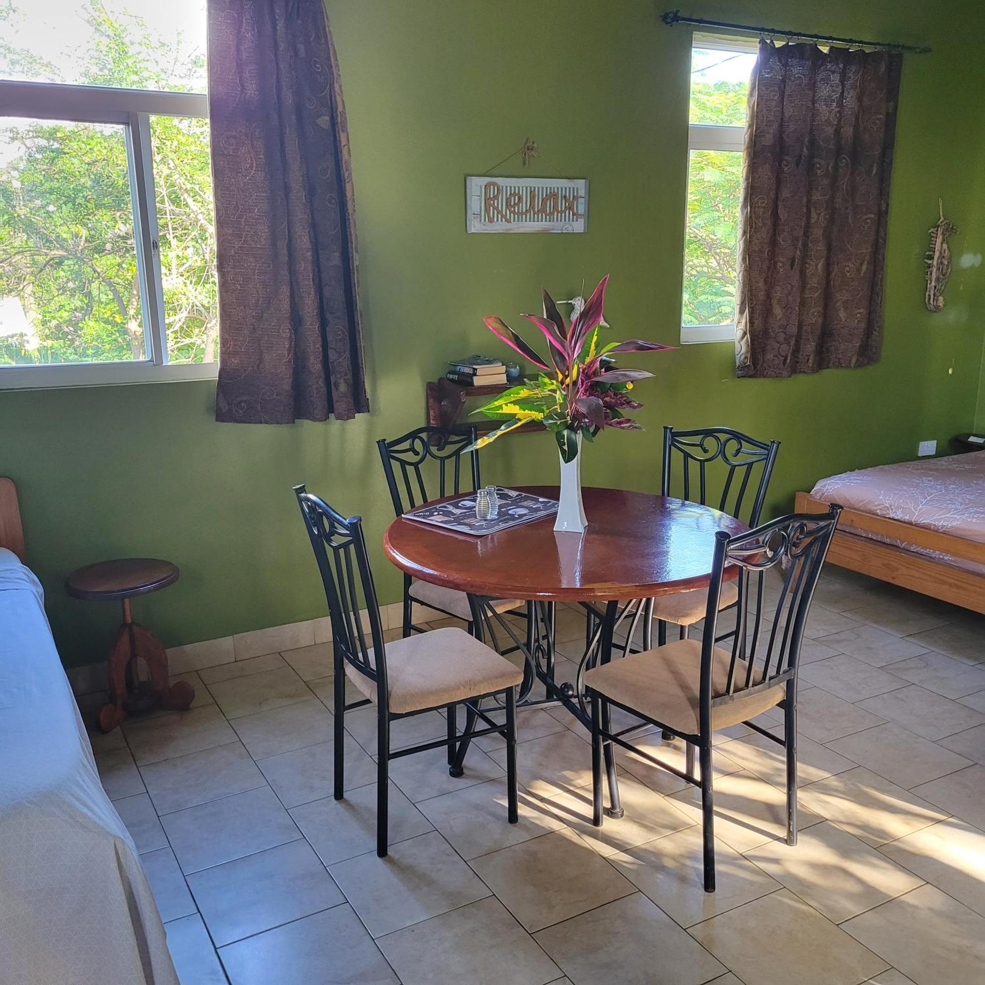 Jacoway Inn Calibishie Bagian luar foto